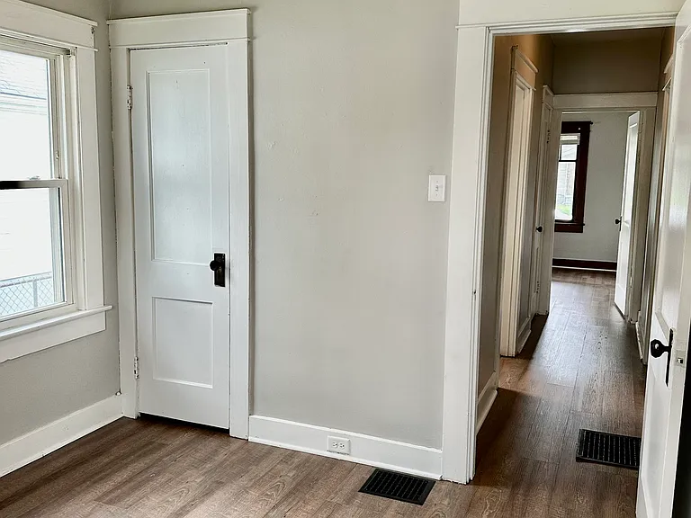 812 S J St — Photo 11