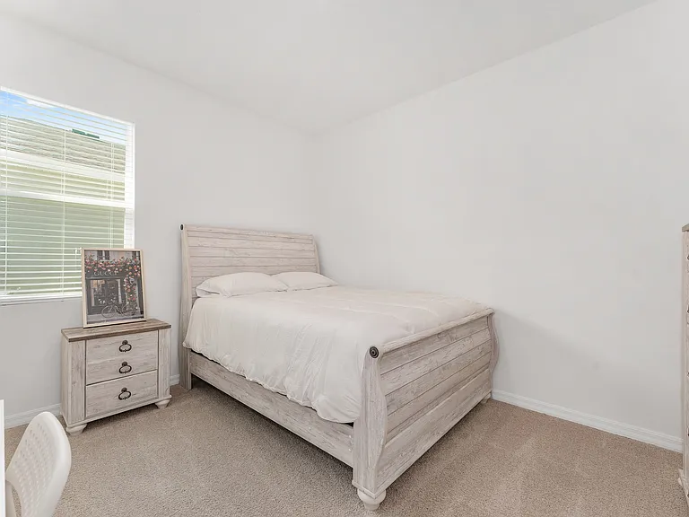 4086 NW 48th Ter — Photo 34