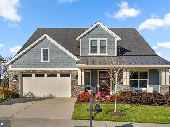 137 Mallard Dr, Lake Frederick, VA 22630