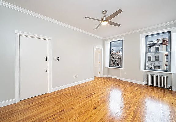 2nd image of 2260 1st Ave #4