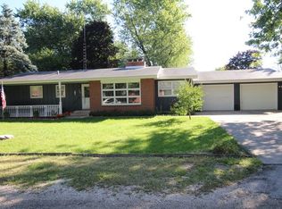706 N Hugh St, Plano, IL 60545