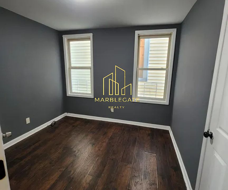 2nd image of 449 Avon Ave #2AZ