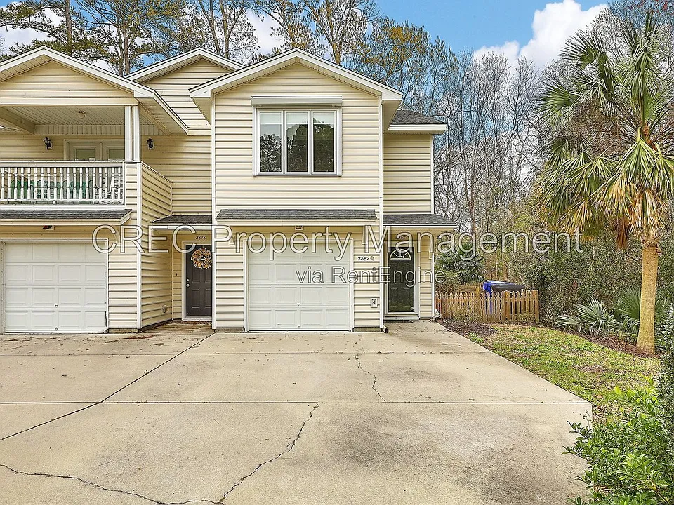 2882 Mackenzie Ct