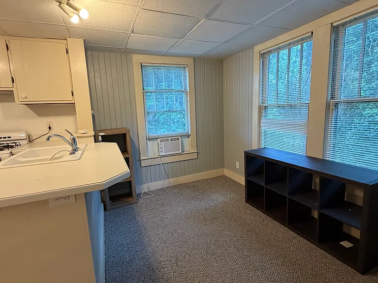 405 S Mendenhall St #8 — Photo 9