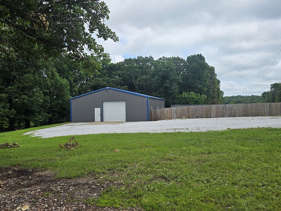 1st image of 665 Cemetery Rd