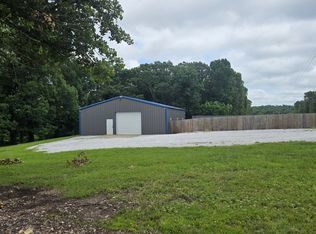 665 Cemetery Rd, Neosho, MO 64850