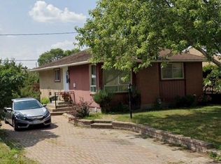 1336 Avenue T, Ottawa, ON K1G 0C6