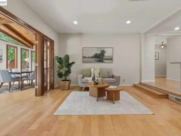 1621 Harvest Rd, Pleasanton, CA 94566