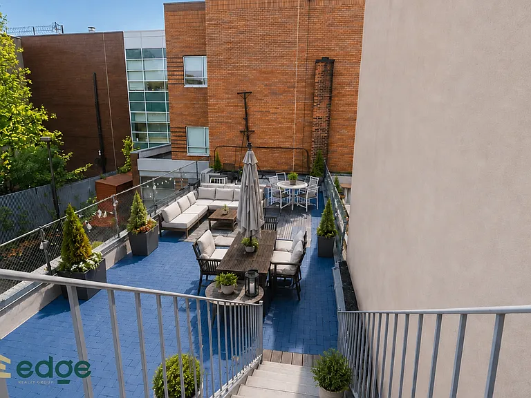 694 Franklin Ave #3A — Photo 1