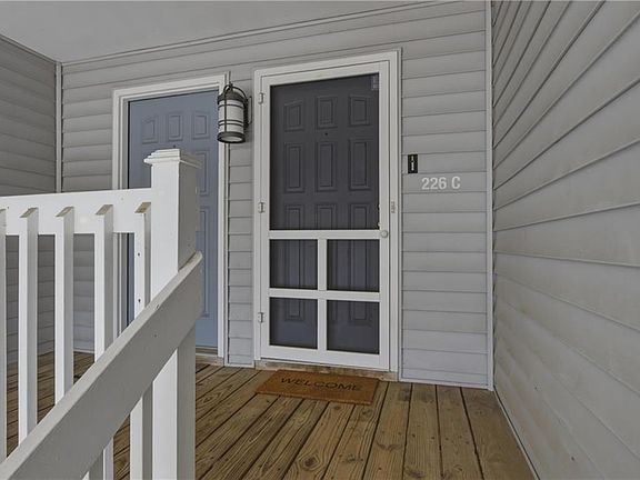 3rd image of 226 Island Cove Ct APT C