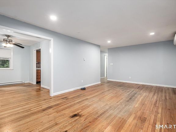 5th image of 643 Bucks Hill Road