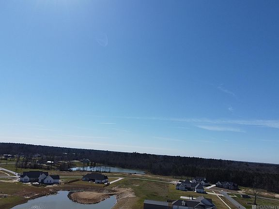 4th image of 16017 Leni Dr