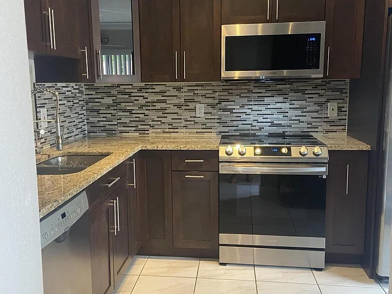 633 Sea Pine Way #C — Photo 20
