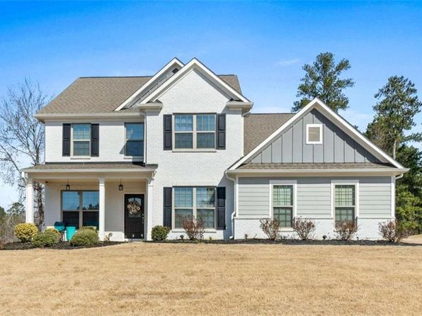 6801 Louis Dr, Locust Grove, GA 30248