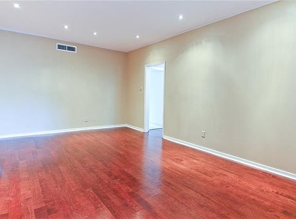 3rd image of 10737 Park Village Pl #B