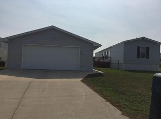 211 Venus St, Pierre, SD 57501