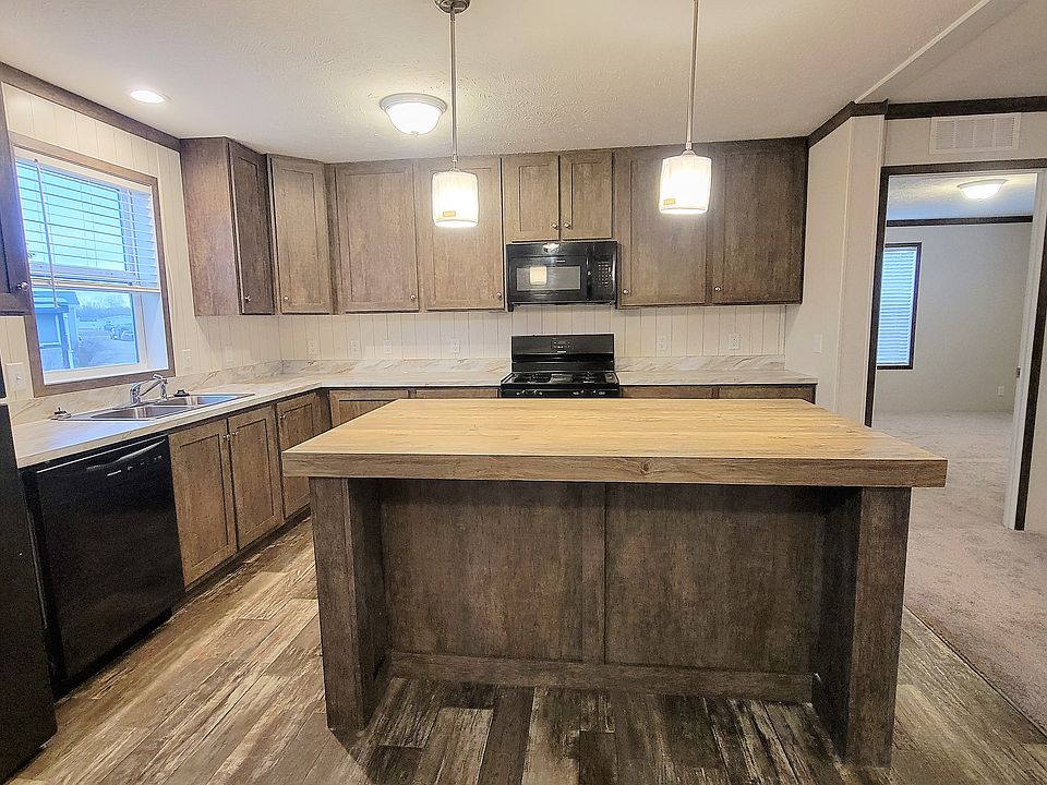 1st image of 161 Washington St #161