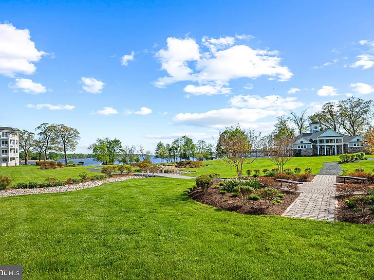 4700 Water Park Dr #J — Photo 34