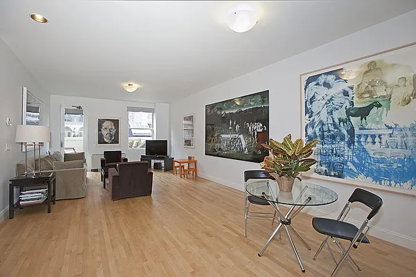 Rented by Olshan Realty | media 14