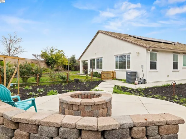 917 Talaria Ct, Oakley, CA 94561