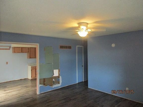 2nd image of 658 N Mohican Dr