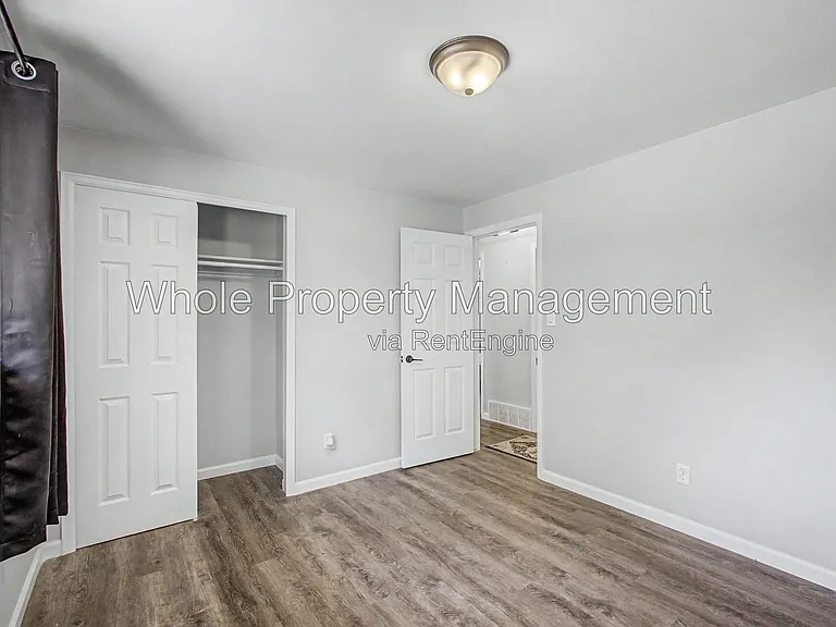 3404 S Clinton Ct — Photo 15