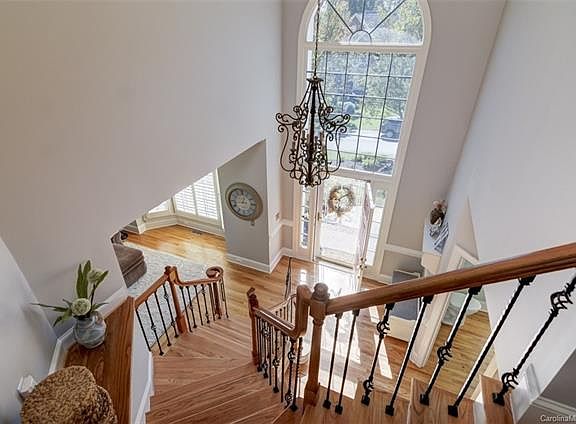 4th image of 9708 Saint Barts Ln