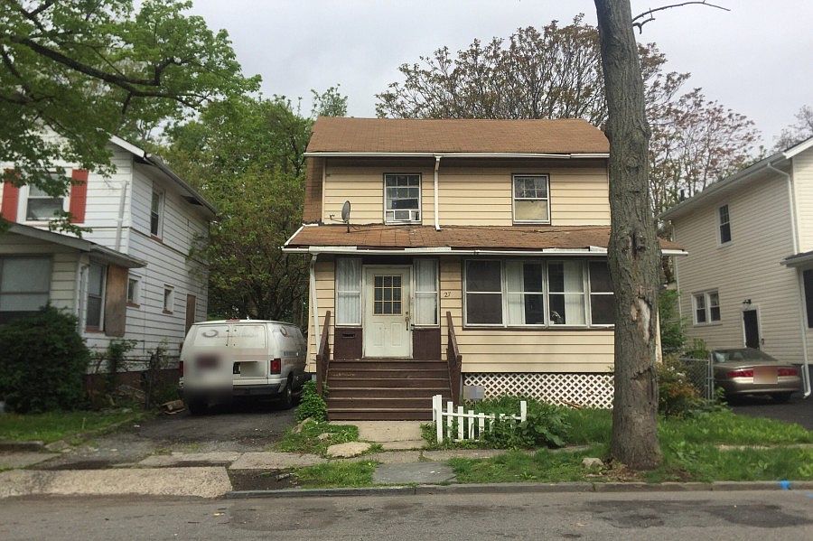 1st image of 27 Telford St