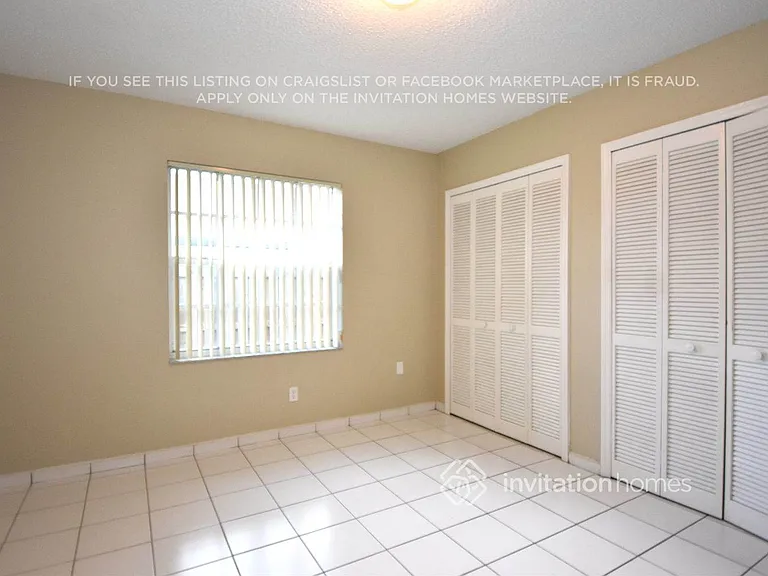1276 SW 143rd Pl — Photo 9