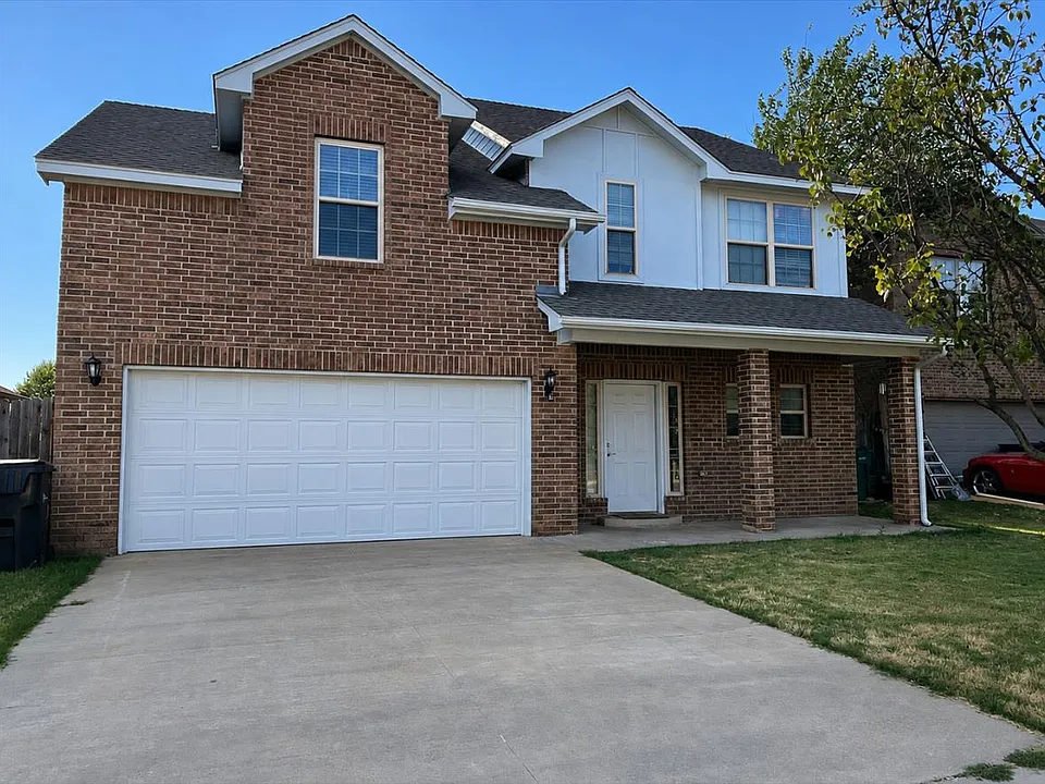 12013 Garden Ct