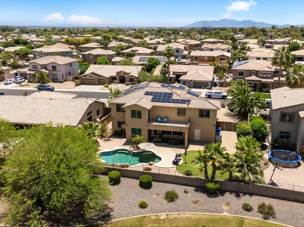 18432 W PORT ROYALE Lane, Surprise, AZ 85388