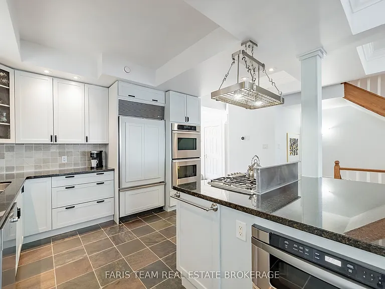 155 William St #12 — Photo 8