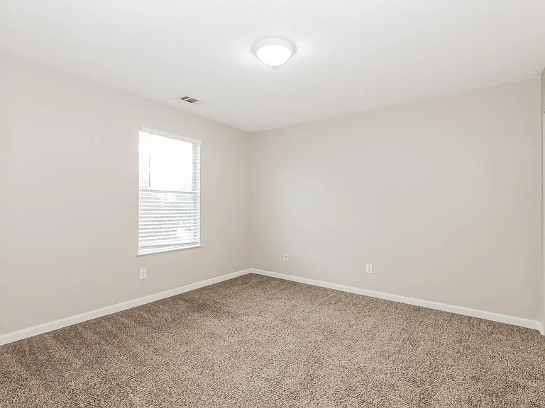 1607 Thornwick Trce — Photo 12
