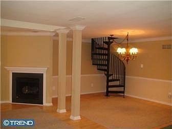 4th image of 108 Riverbirch Cir