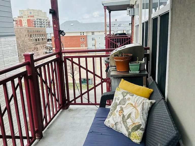 1767 N Pearl St #306 — Photo 11