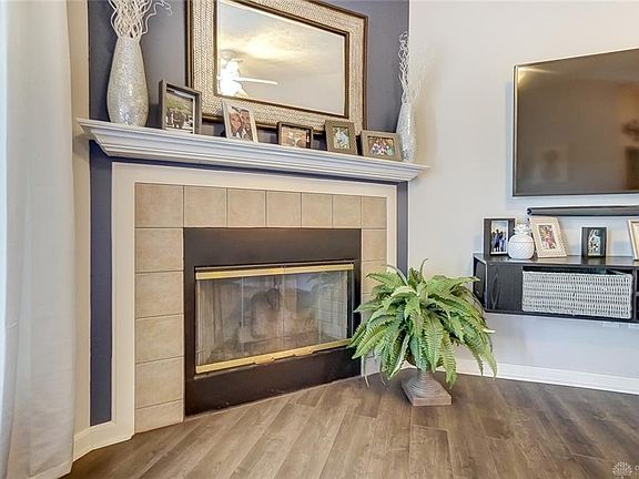 4th image of 3125 Crestmont Ln