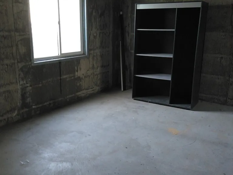446 W 240 N — Photo 15