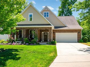 204 Summerwalk Rd, Greensboro, NC 27455