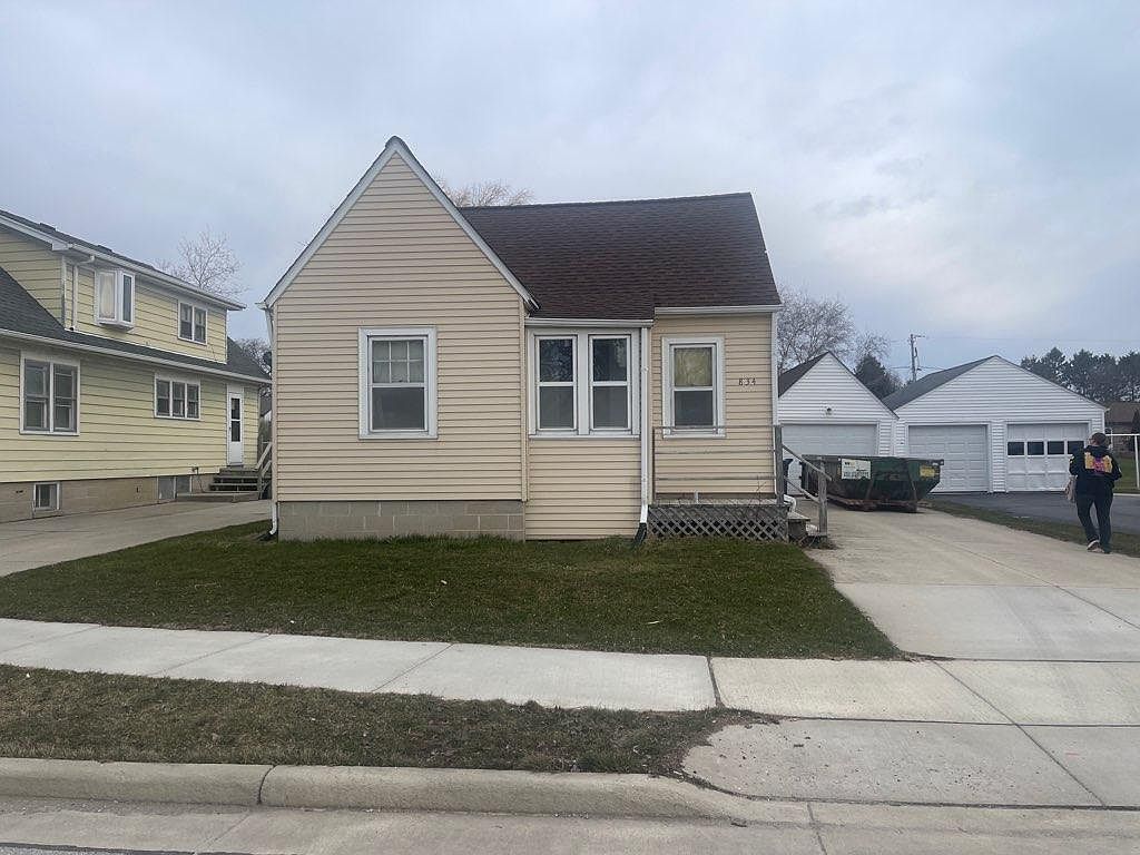 834 Main STREET, Belgium, WI 53004 Zillow