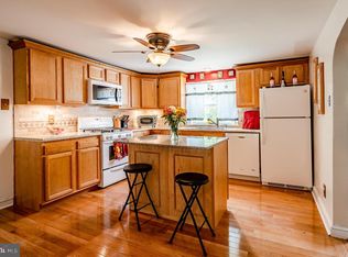 615 Constitution Ave, Pottstown, PA 19464