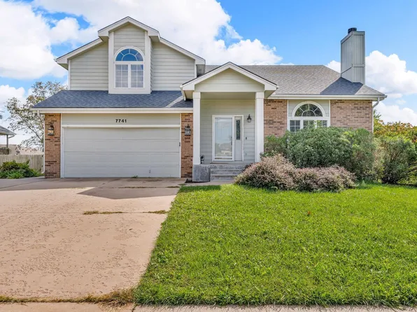 7741 SW 26th St, Topeka, KS 66614