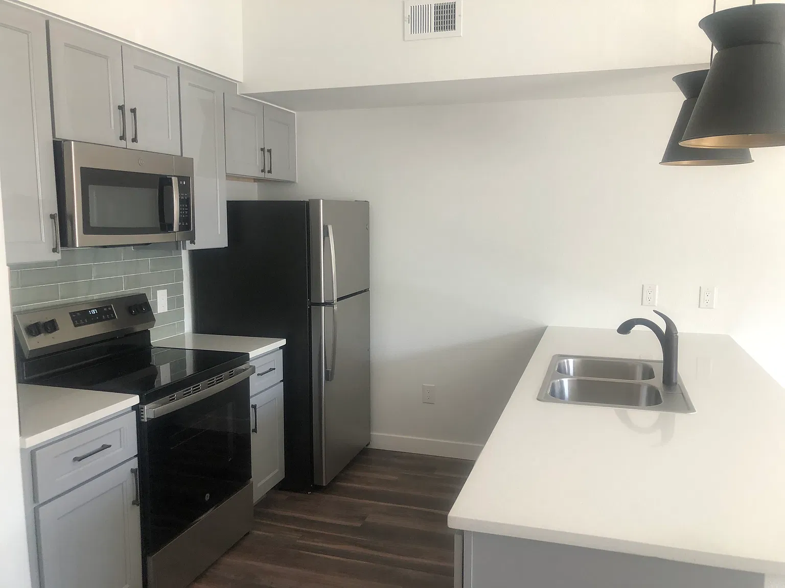 1 bed, $1,765 — Photo 2