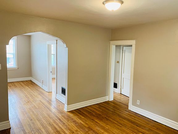 2nd image of 5003 Elenore Ave APT 2S