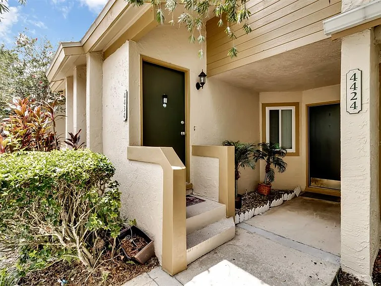 4434 Middlebrook Rd #4 — Photo 31