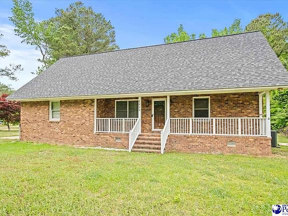 3rd image of 1403 Pheasant Rd
