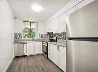 Rathburn Apartments, Mississauga, ON L4W 2X3