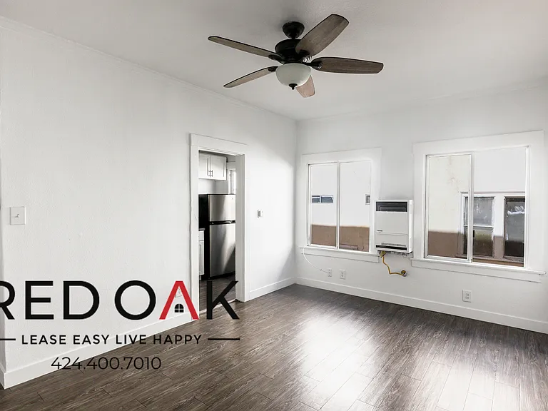 816- 822 S Park View St — Photo 4