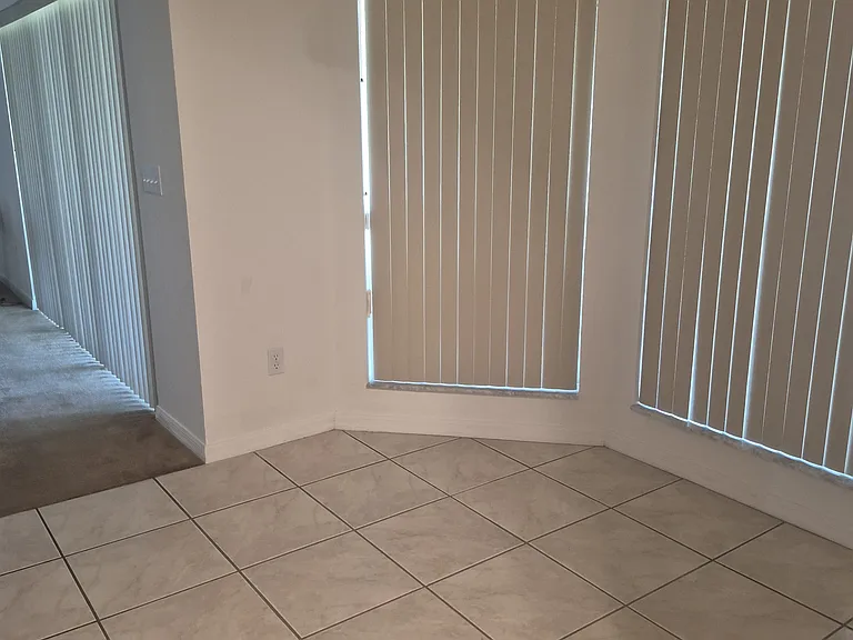 2612 Magnolia Cir — Photo 7