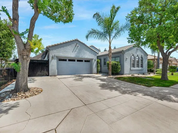 2163 S Bundy Dr, Fresno, CA 93727