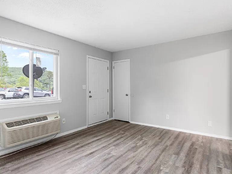 217 Sweetland Dr #6 — Photo 8